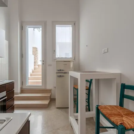 Apartment The Secret Door 12 *